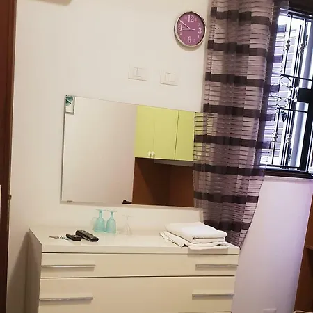 Rent Borgo Vecchio 게스트하우스 *